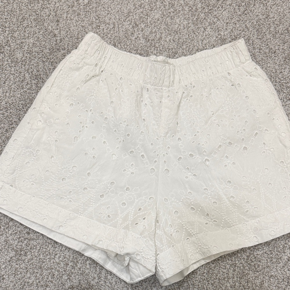 Abercrombie linen crochet shorts